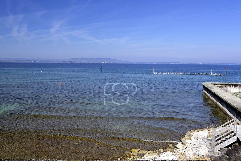 Aussicht vom Obergeschoss auf den Bodensee