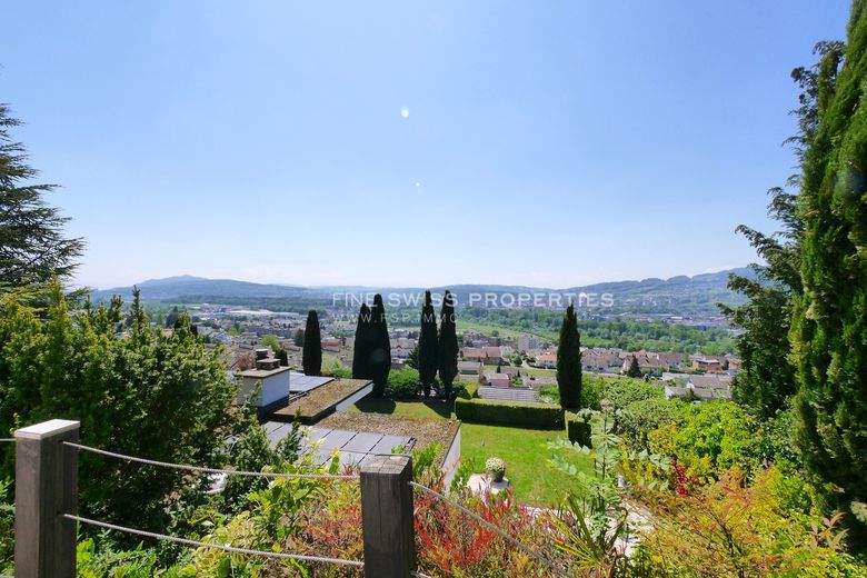 Ausblick von der erhöhten Pool-Ebene nach Süden