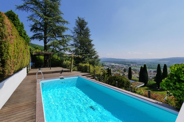 Ausblick von der erhöhten Pool-Ebene nach Süden