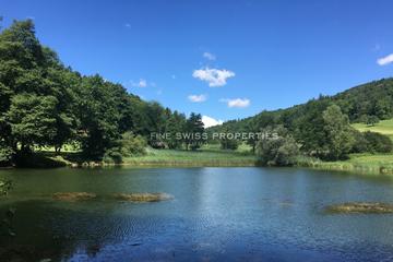 Fast angrenzend: Der Weininger Weiher