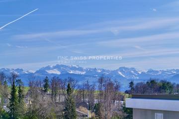 Blick aus dem Wohnzimmer in die Voralpen